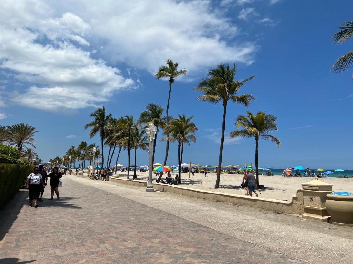 The Pearl Beachside Apartments On Hollywood Beach Exteriör bild