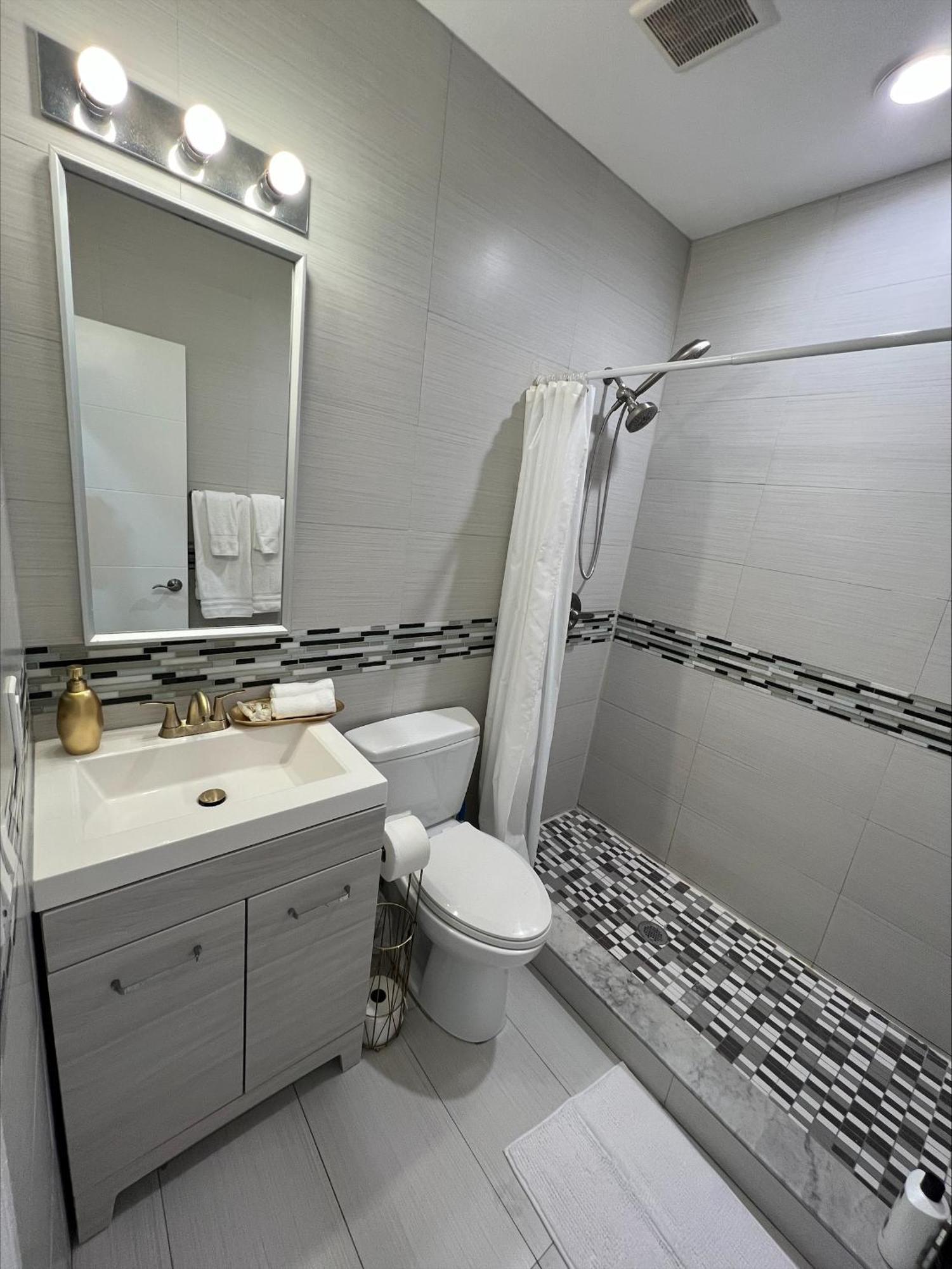 The Pearl Beachside Apartments On Hollywood Beach Exteriör bild