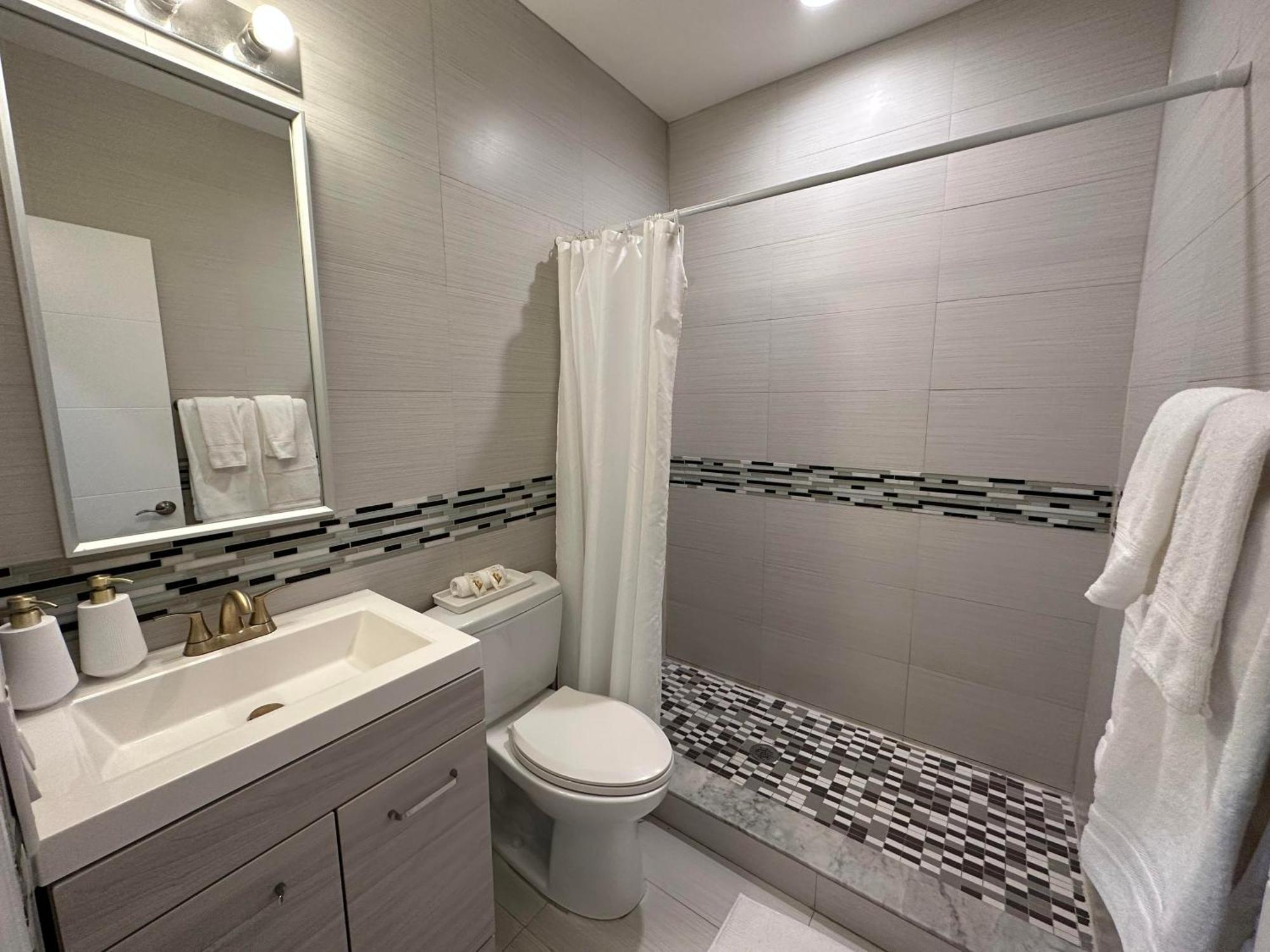 The Pearl Beachside Apartments On Hollywood Beach Exteriör bild